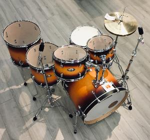 Pearl 6 Fûts Decade Hyper Rock 22" (Classic Satin Burst) + Acces. 830